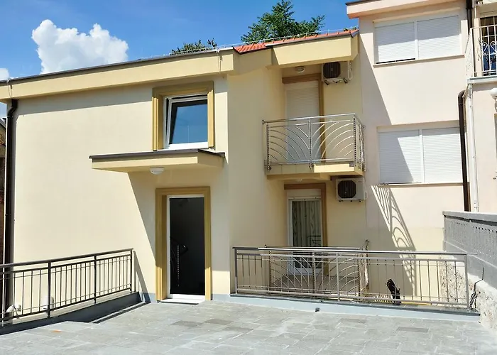 Old Bridge Apartamento *