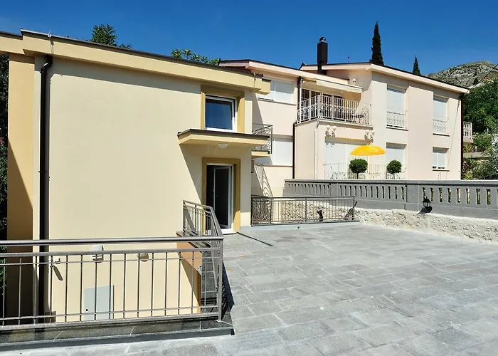 Old Bridge Apartamento *